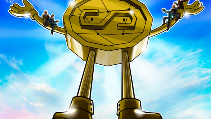 Binance lists new zero trading fee stablecoin, halts shortly after