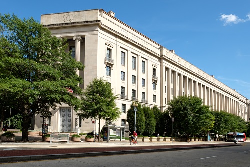 DOJ asks court to jail Bankman-Fried DOJ asks court to jail Bankman-Fried
