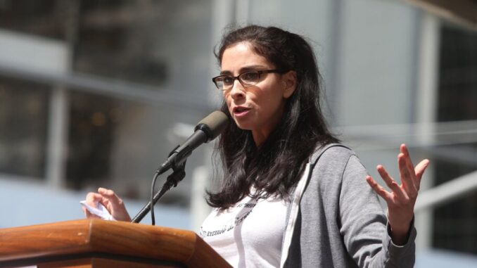 Sarah Silverman Sues Meta, OpenAI for Training AI Models on Sarah Silverman Sues Meta, OpenAI for Training AI Models on Her Book