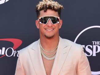 Patrick Mahomes Can't Quit Crypto