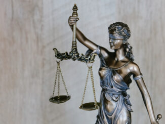 Crypto Regulation Needs Teeth: Ex-SEC Official Pushes for DOJ Involvement