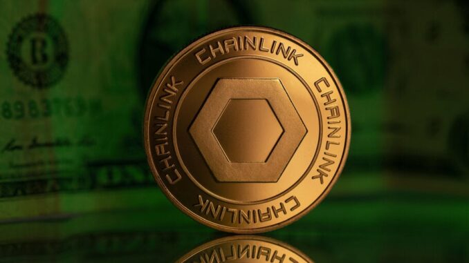Chainlink Jumps 6% While Bitcoin and Ethereum Hold Steady Chainlink Jumps 6% While Bitcoin and Ethereum Hold Steady