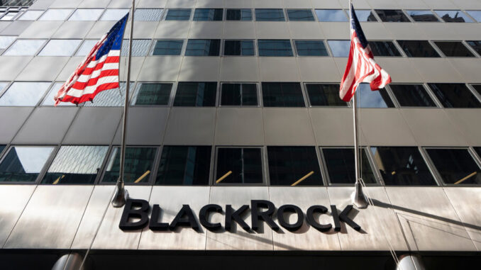 SEC Fines BlackRock $2.5 Million as Bitcoin ETF Review Awaits SEC Fines BlackRock $2.5 Million as Bitcoin ETF Review Awaits