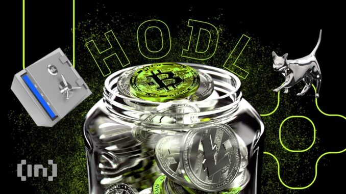 Why 64% of All Traders Prefer to Hodl Before Bitcoin Why 64% of Crypto Traders Prefer to Hold Ahead of Bitcoin ETF Approval