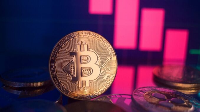 Bitcoin and Ethereum Dip 7% as Crypto Markets Cool